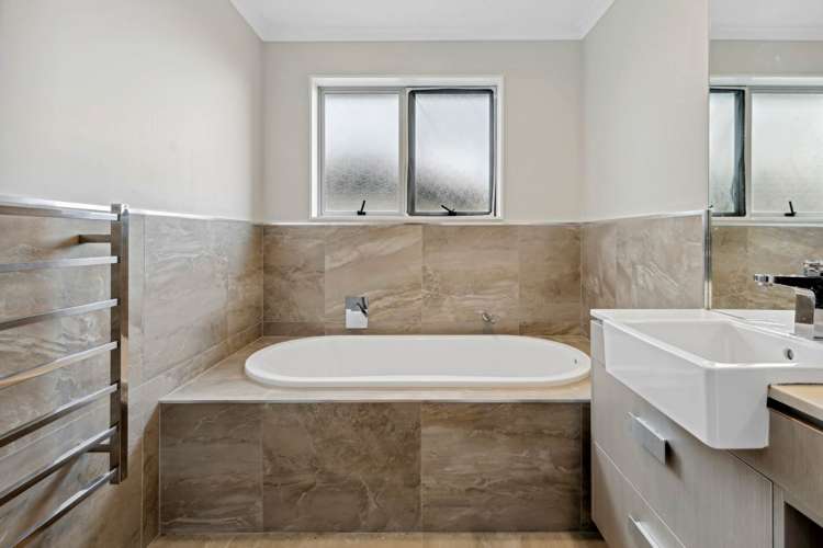 103 Mackay Drive Greenhithe_15