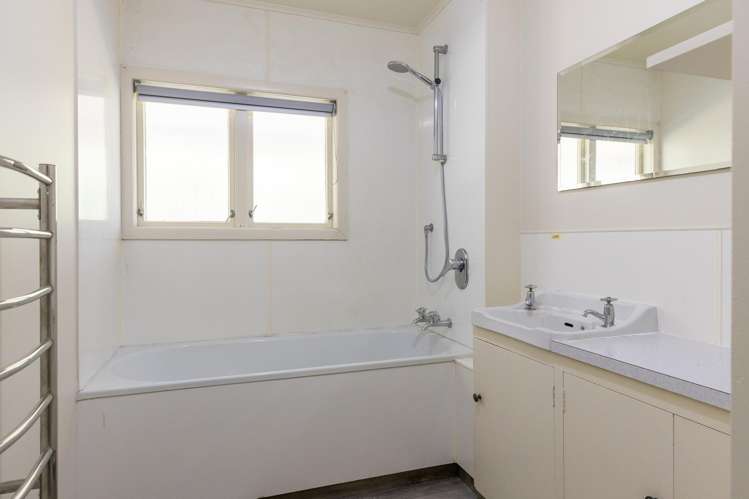 23 Taupo View Road Central_19