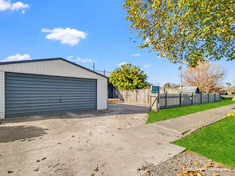 1200 Caroline Road Mayfair_21