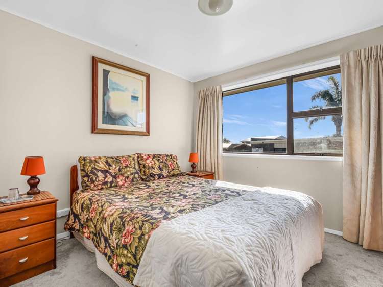 7 Burton Place Owhata_11