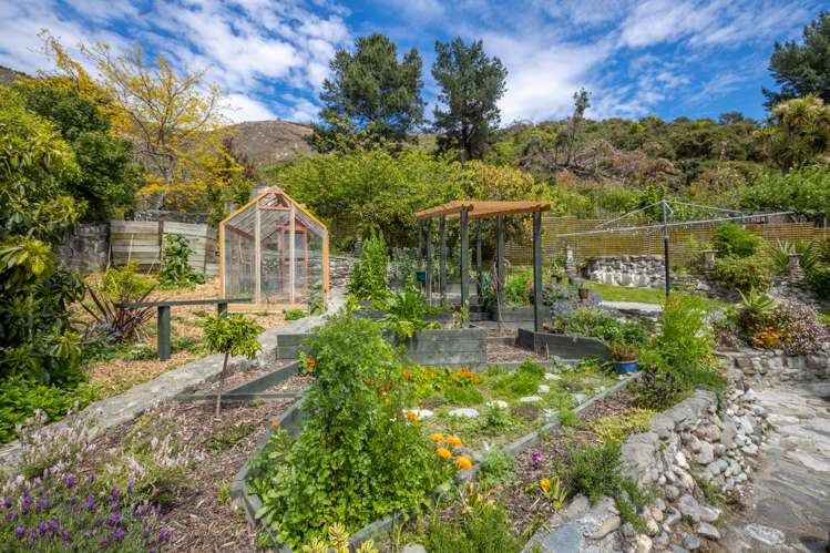 30 Airlie Street Glenduan_23