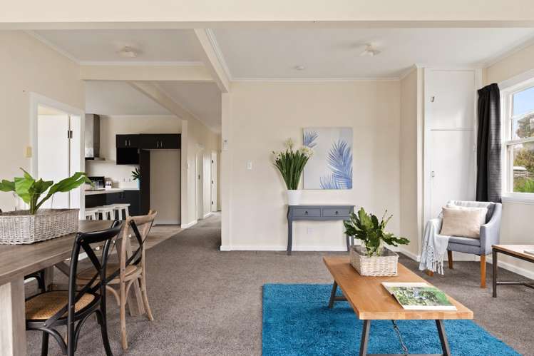 73 De Lautour Road_4