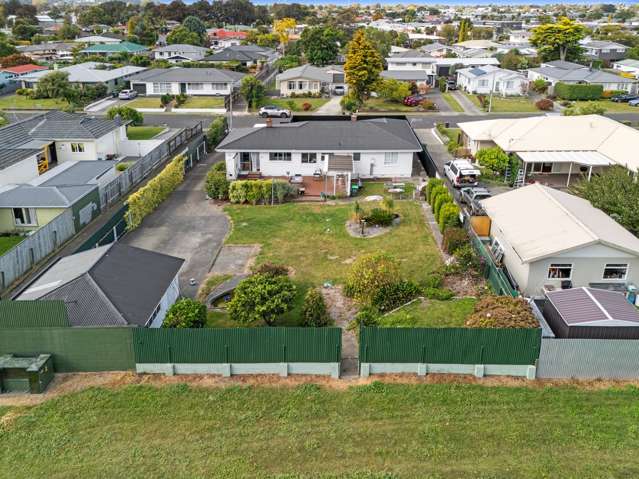 18a Alamein Crescent Onekawa_3