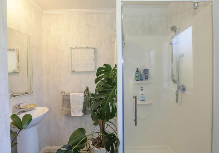 20 Sunset Street Hilltop_24