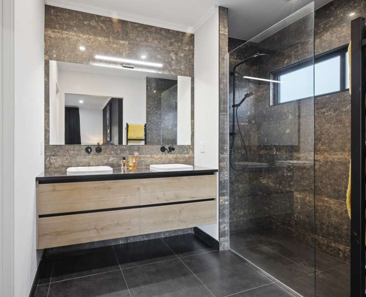 19 Lawrence Carter Drive Bombay_14