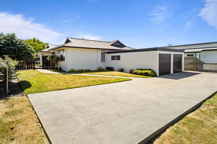 8 Woodham Drive Allenton_24