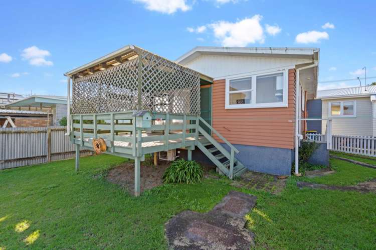 2/80 Gloria Avenue Te Atatu Peninsula_8