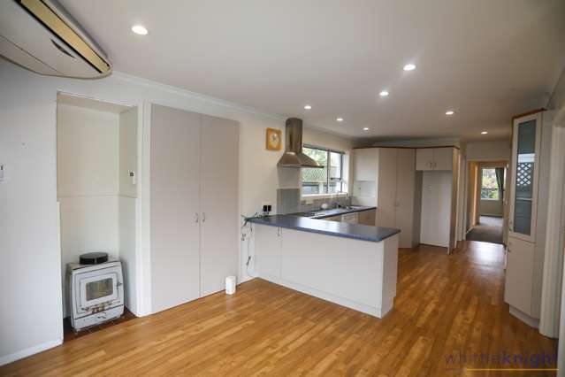 92 Greenhaven Drive Burwood_3