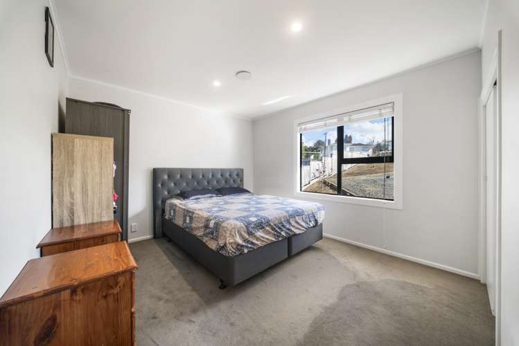 86 Willerton Avenue New Lynn_4