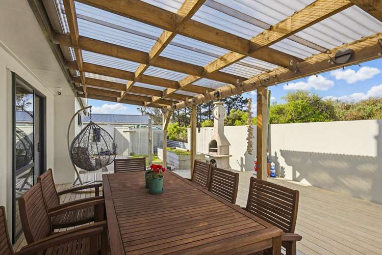 29 Matakane Street Waitarere Beach_12