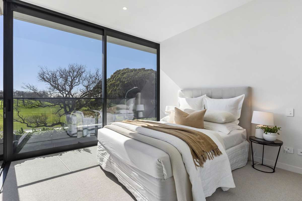 204/81 Carlton Gore Road_4