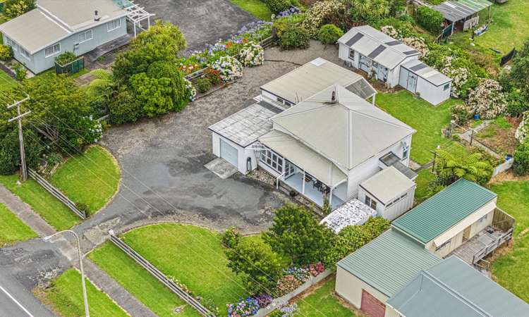 10 North Street Mokau_26