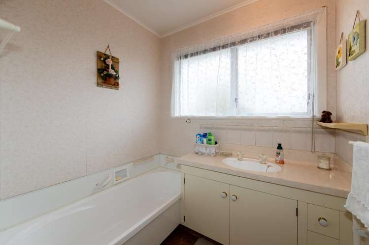 14 Liverpool Crescent Tamatea_5