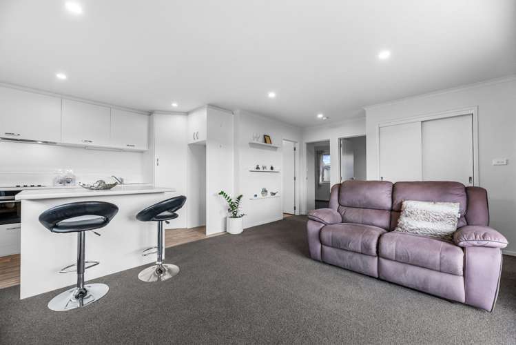 19 Arrow Close_2
