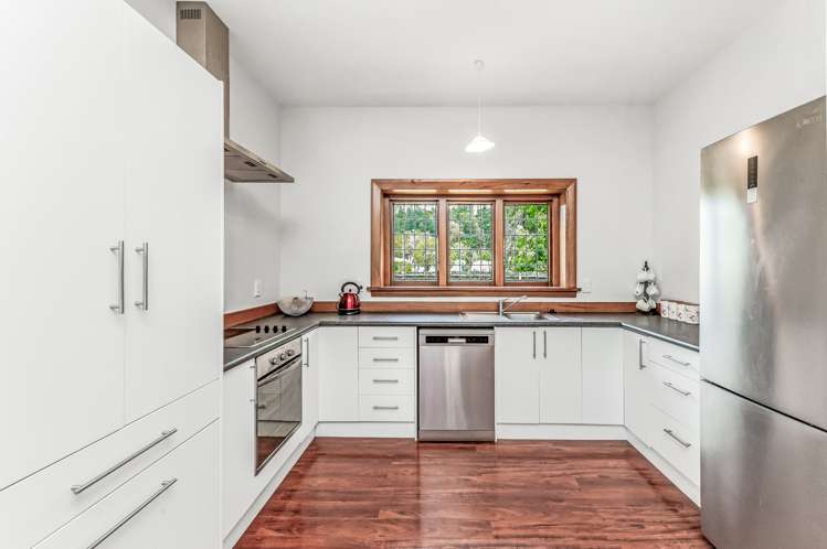 29 Broadway Avenue Waikuku Beach_7