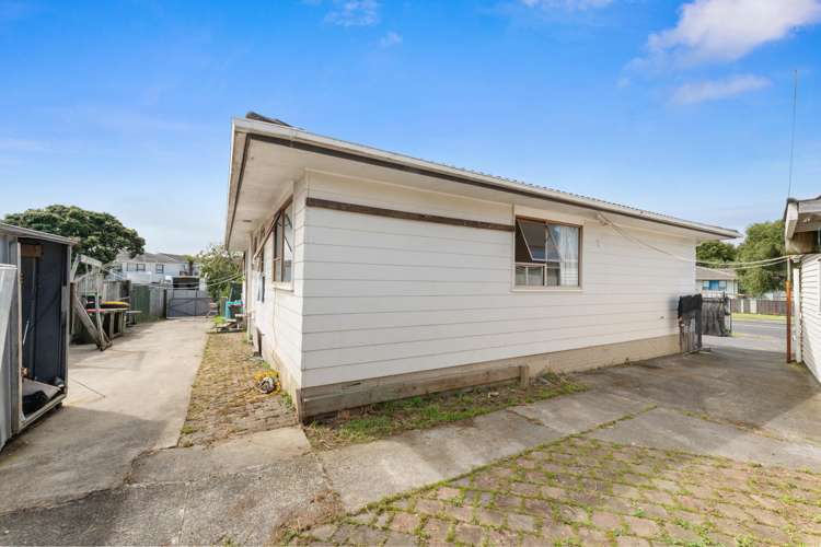21 Sharland Avenue Manurewa_16