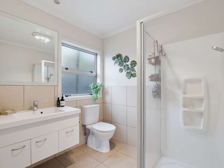 9 Majestic Way Kelvin Grove_26