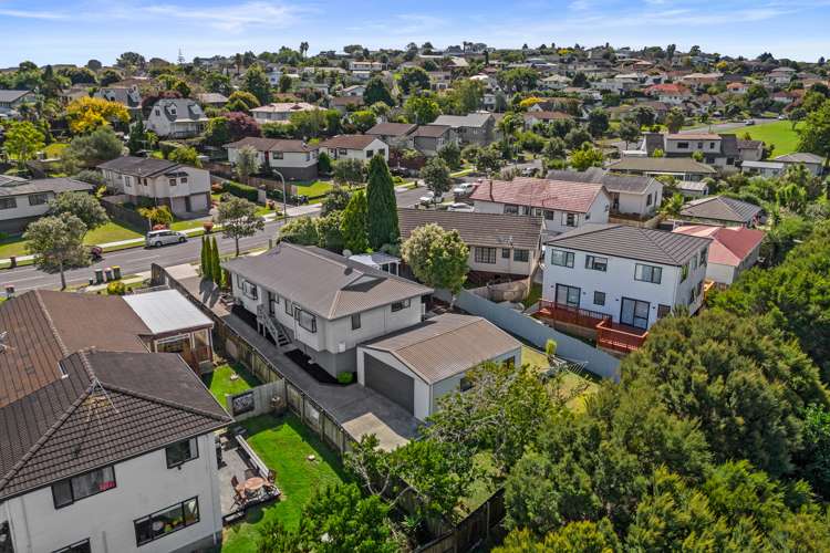 37 Gosford Drive Botany Downs_31