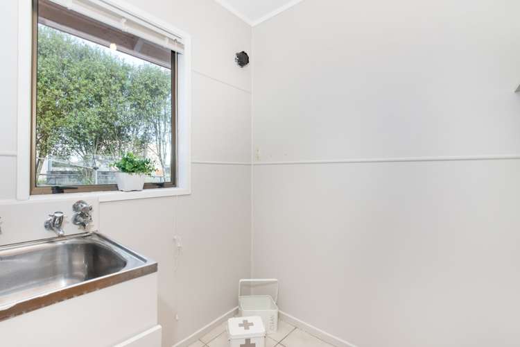 70 Hutchinsons Road Bucklands Beach_15