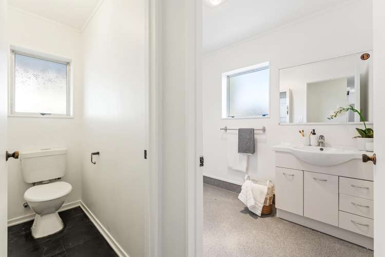 1/20 Halldene Terrace Red Beach_17