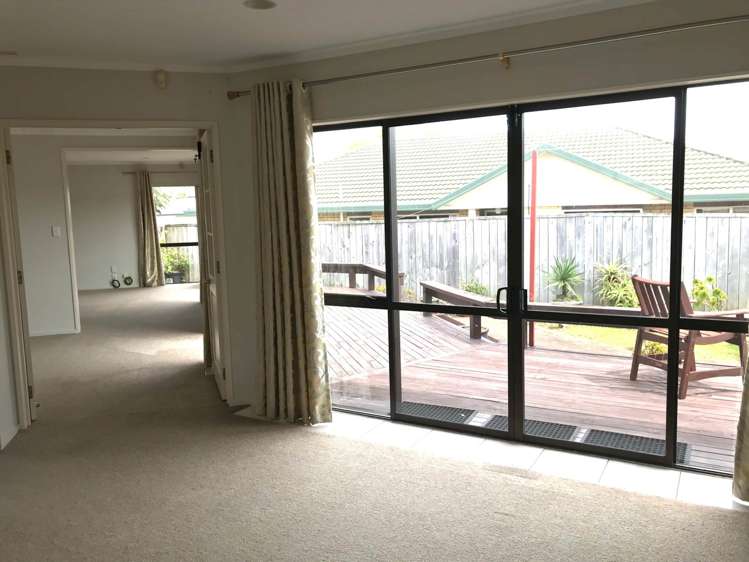 3 Headcorn Place Botany Downs_8