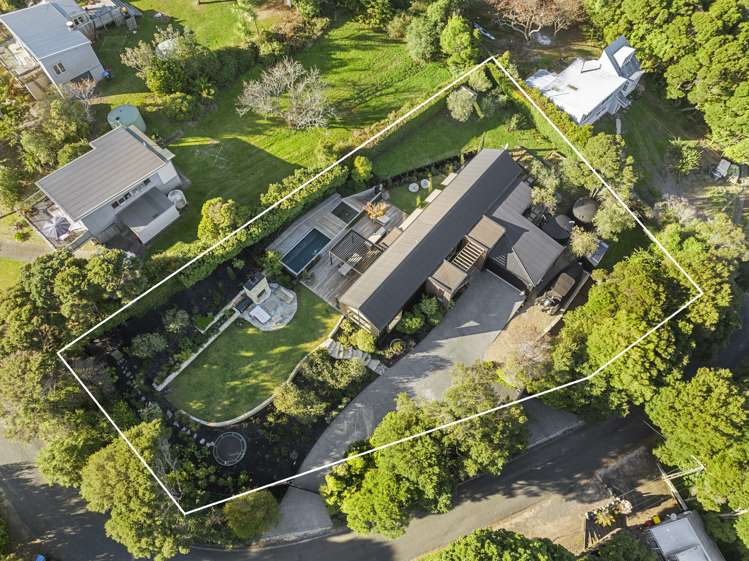 6 Queens Drive Oneroa_26