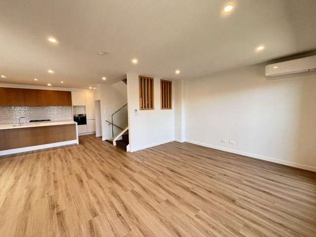 8 Irwin Lane Windsor Park_4