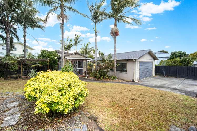 13 Gladfield Lane Te Atatu Peninsula_20