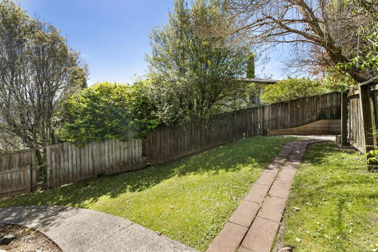 2/28A Tamahere Drive Glenfield_22