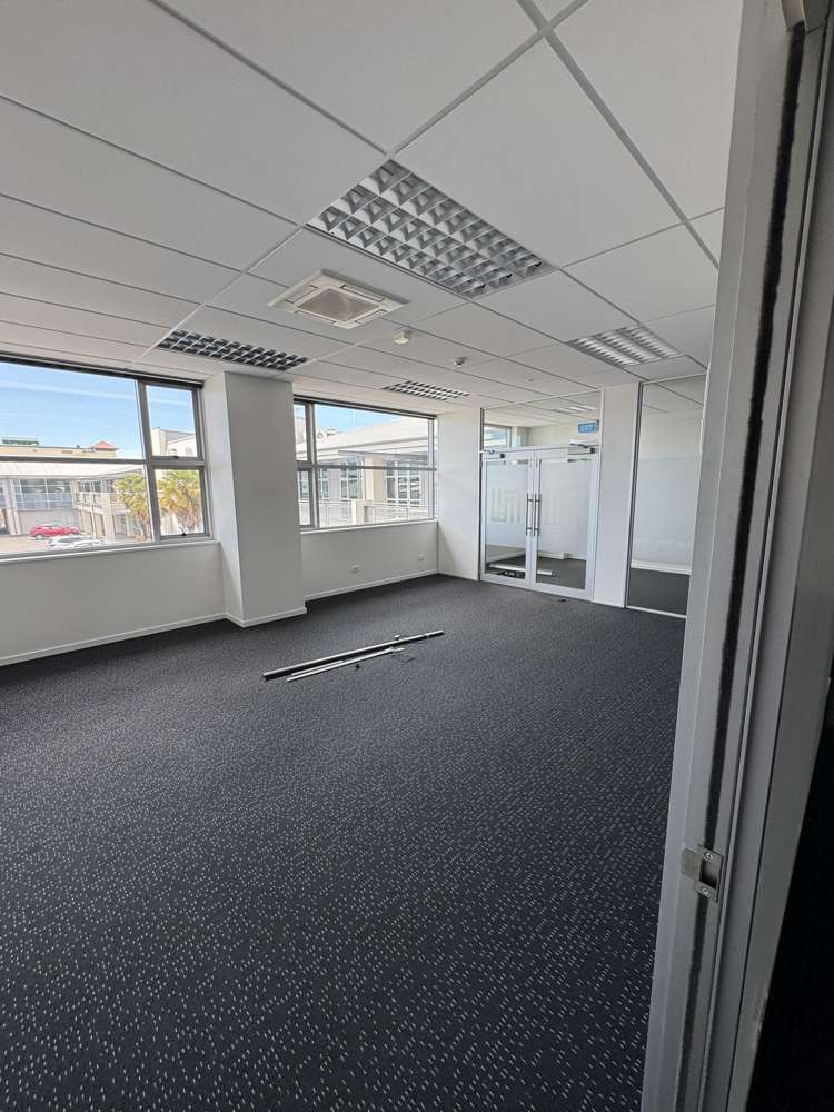 205 Hastings Street South (First Floor) Hastings_9