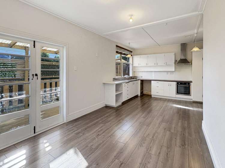 33 Tui Street 11185_1
