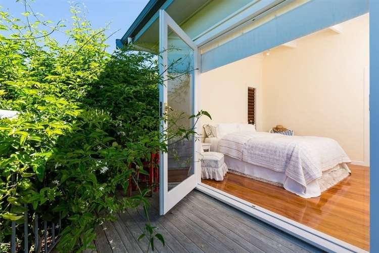 2/58 Beach Road Castor Bay_21