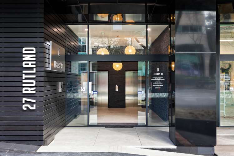 302/27 Rutland Street City Centre_10