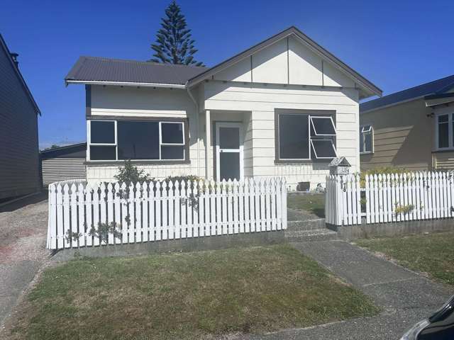 78 Bealey Street Hokitika_1