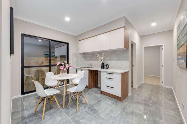 7 Teitei Rise Flat Bush_12