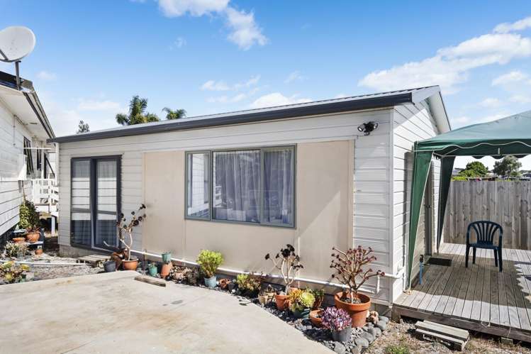 27 Kowhai Avenue Kaiaua_11
