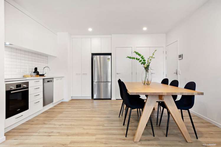 4/2 Tahuhu Road Mt Wellington_5
