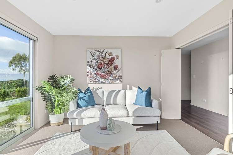 1089 Plymouth Road Koru_14
