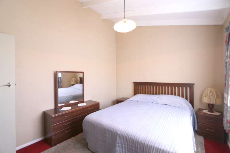 2/246 Crinan Street Appleby_13