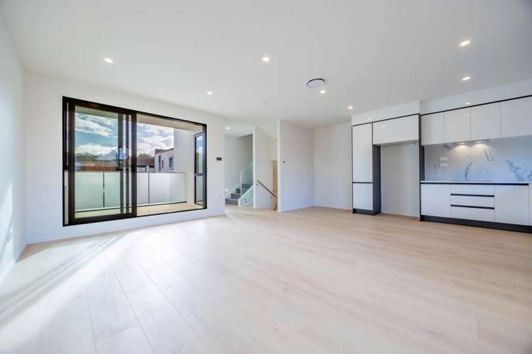 6/8 Alpers Avenue Epsom_1