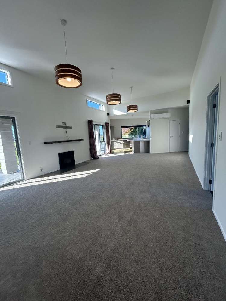 661 Cornwall Road 10114_6