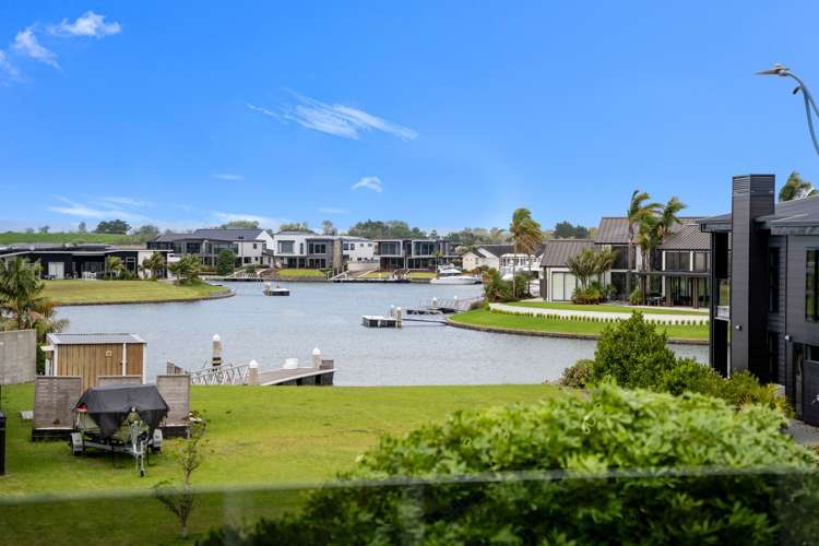 28 Stace Hopper Drive One Tree Point_12