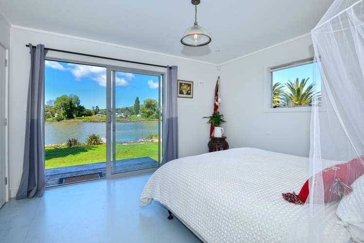 14 Monkhouse Street Tolaga Bay_5