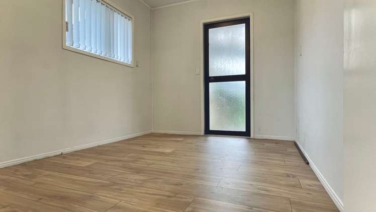 8 Idesia Place Totara Heights_29