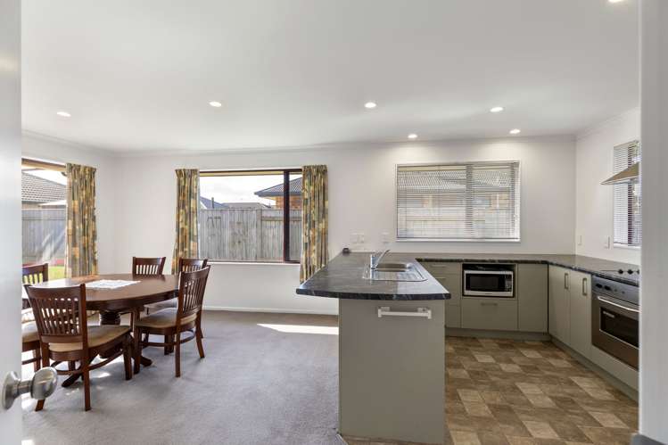 16 Orlando Way Kelvin Grove_12