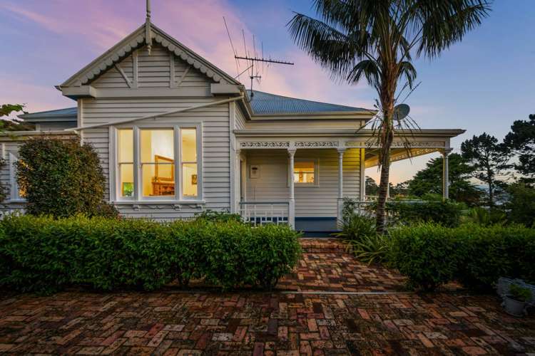 104 Attwood Road Paremoremo_26