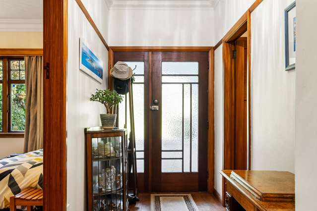 81 Totara Road Miramar_1