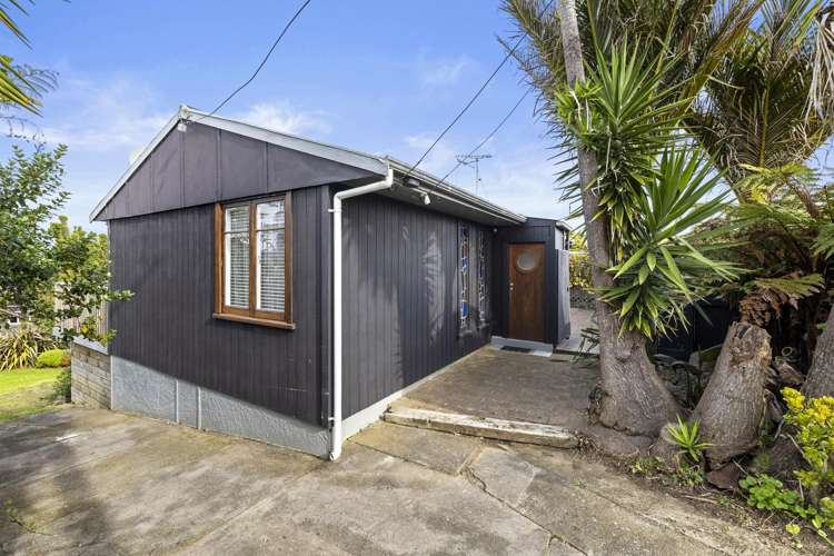 6 Te Hutewai Road Raglan_26