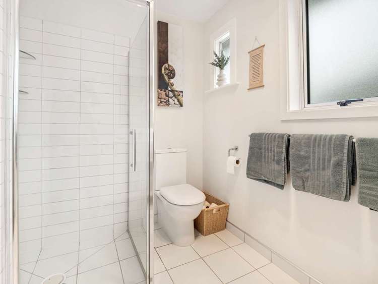 8 Roberts Road Hei Hei_27