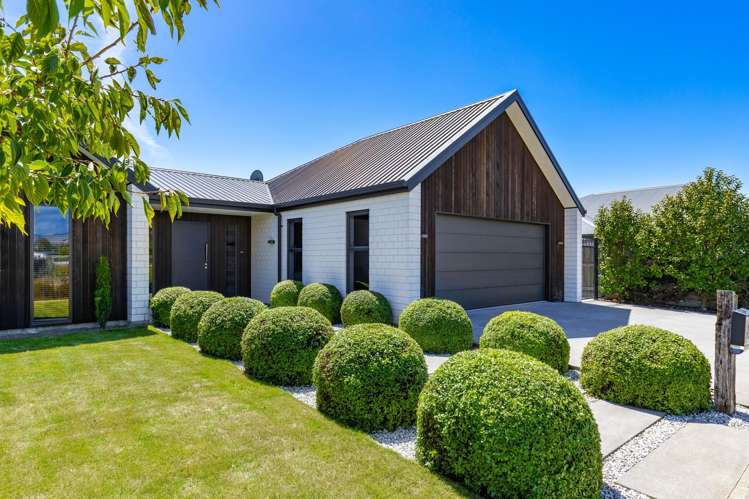 33 Blackmore Place Springlands_32